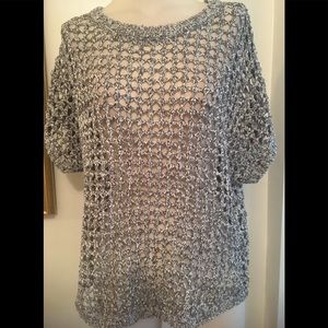 New York & Co great condition open weave loose knit gray/white top size XL